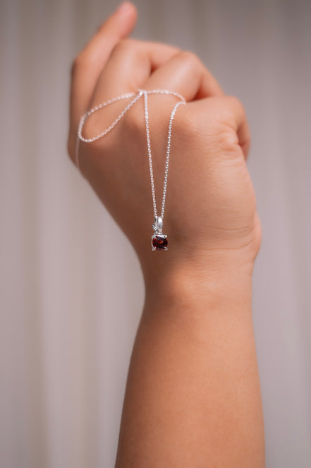 Collar Aria Granate