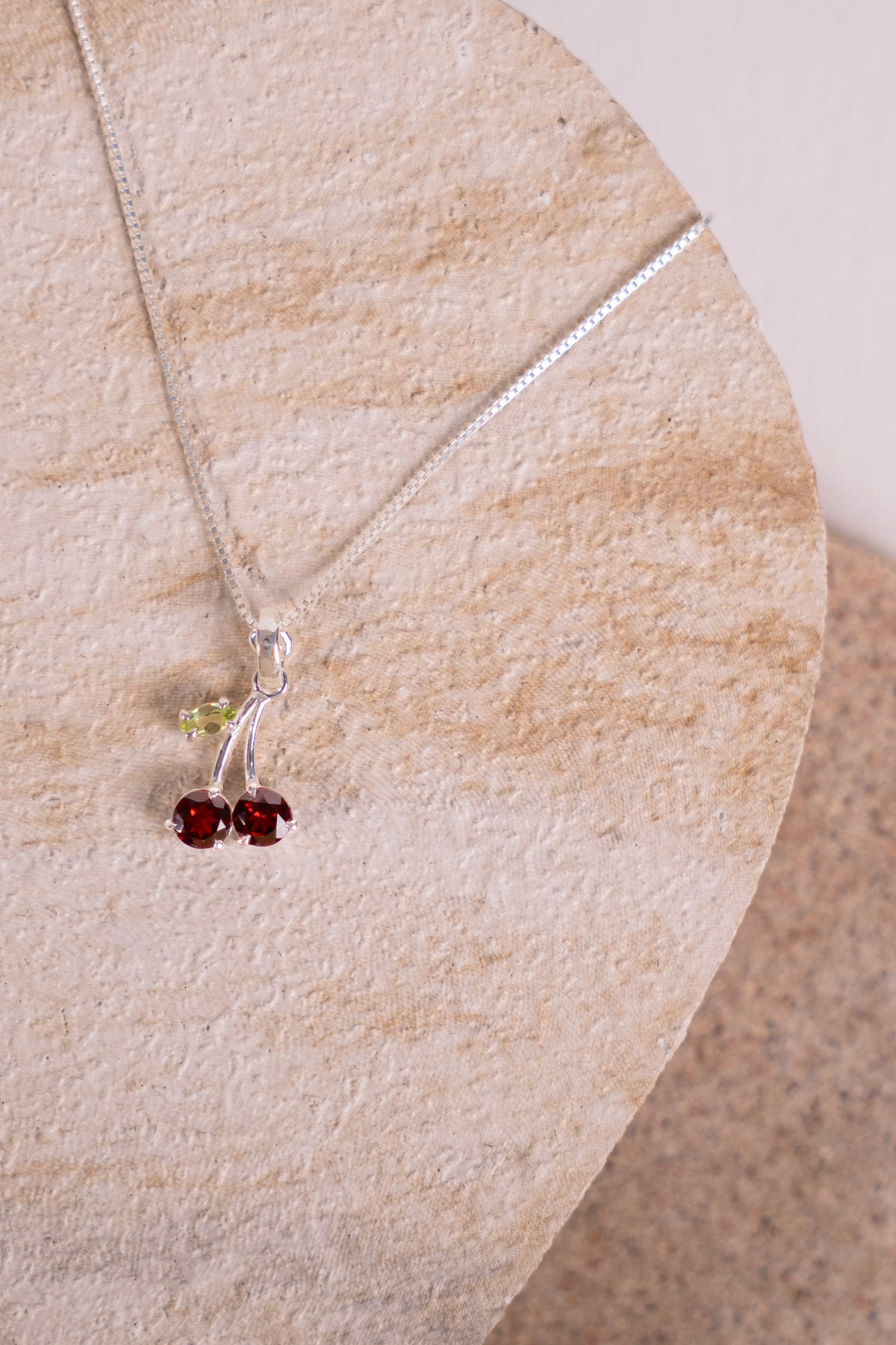 Collar Cerezas de Granate