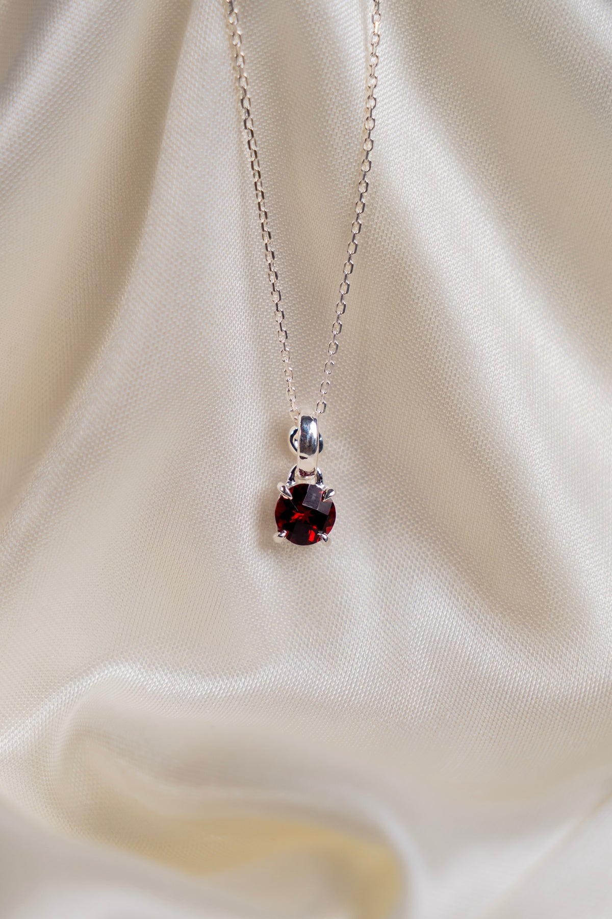 Collar Aria Granate