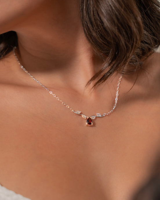 Collar Tulipán Granate